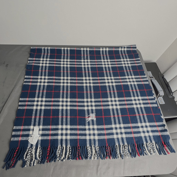 Burberry Nova Check Cashmere Scarf Navy Stole Muffler - Picture 5 of 8